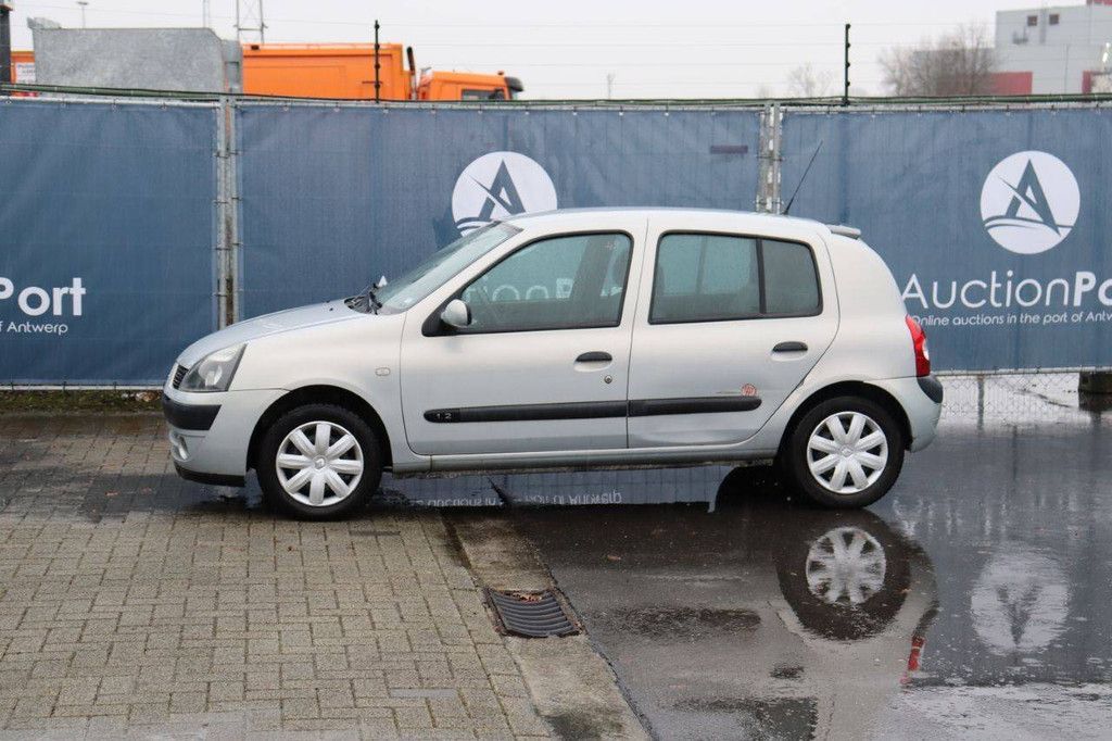 Renault Clio Pkw, Benzin, 58 PS, Baujahr 2003 (Margin)