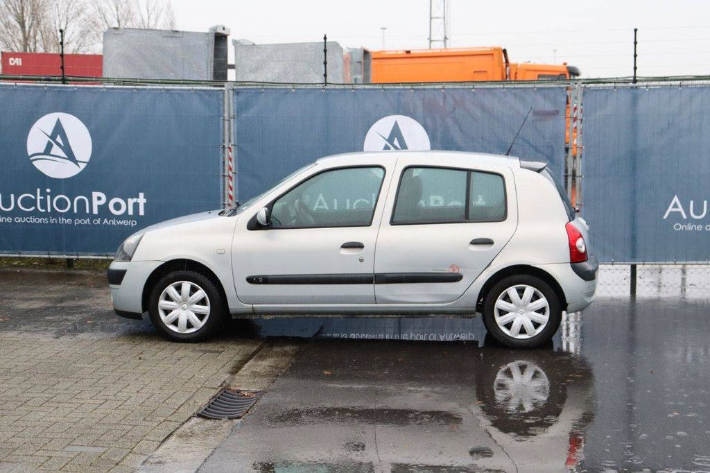 Renault Clio Pkw, Benzin, 58 PS, Baujahr 2003 (Margin)