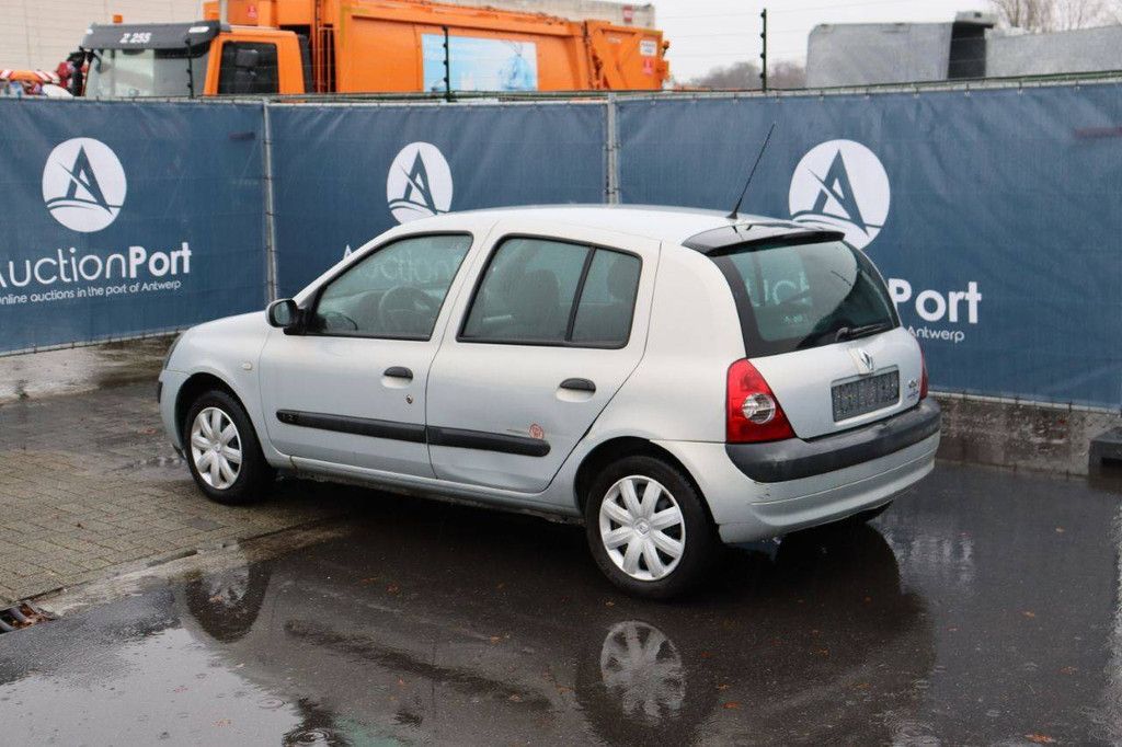 Renault Clio Pkw, Benzin, 58 PS, Baujahr 2003 (Margin)