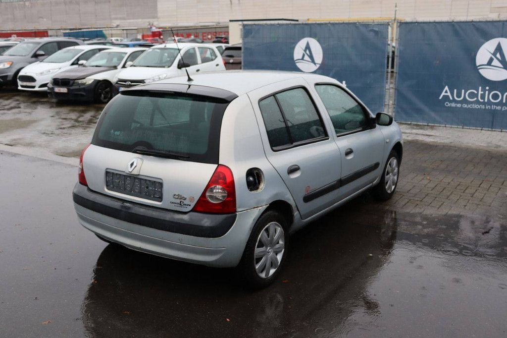 Renault Clio Pkw, Benzin, 58 PS, Baujahr 2003 (Margin)