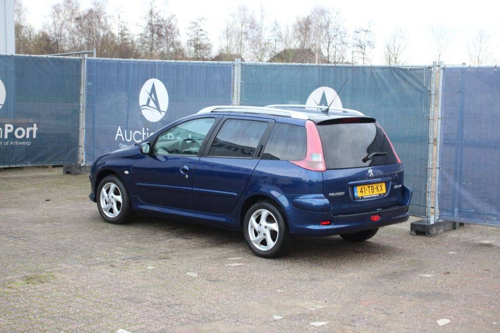 Station wagon Peugeot 206 Petrol 2006 (Margin)
