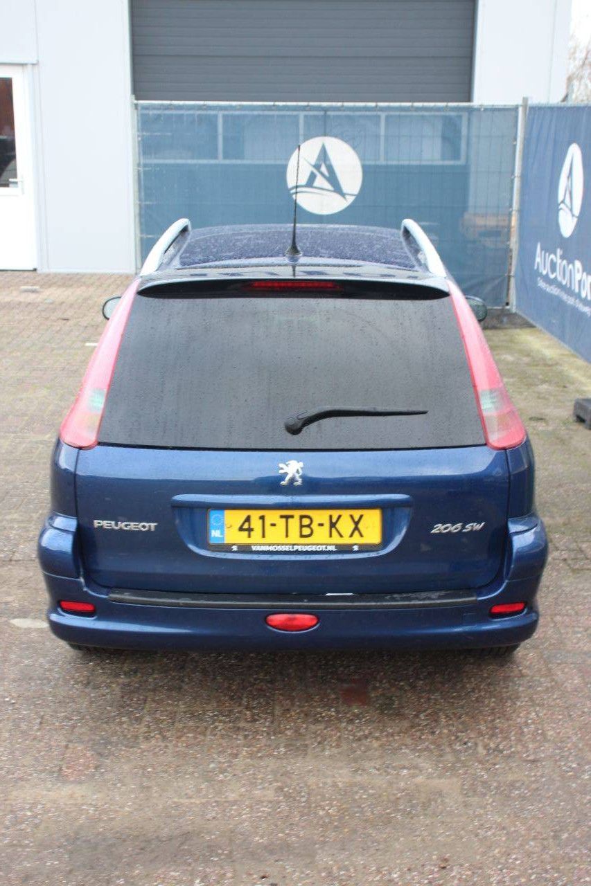 Station wagon Peugeot 206 Petrol 2006 (Margin)