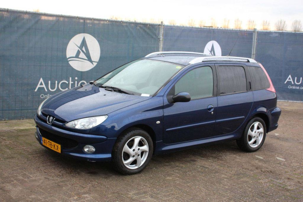 Station wagon Peugeot 206 Petrol 2006 (Margin)