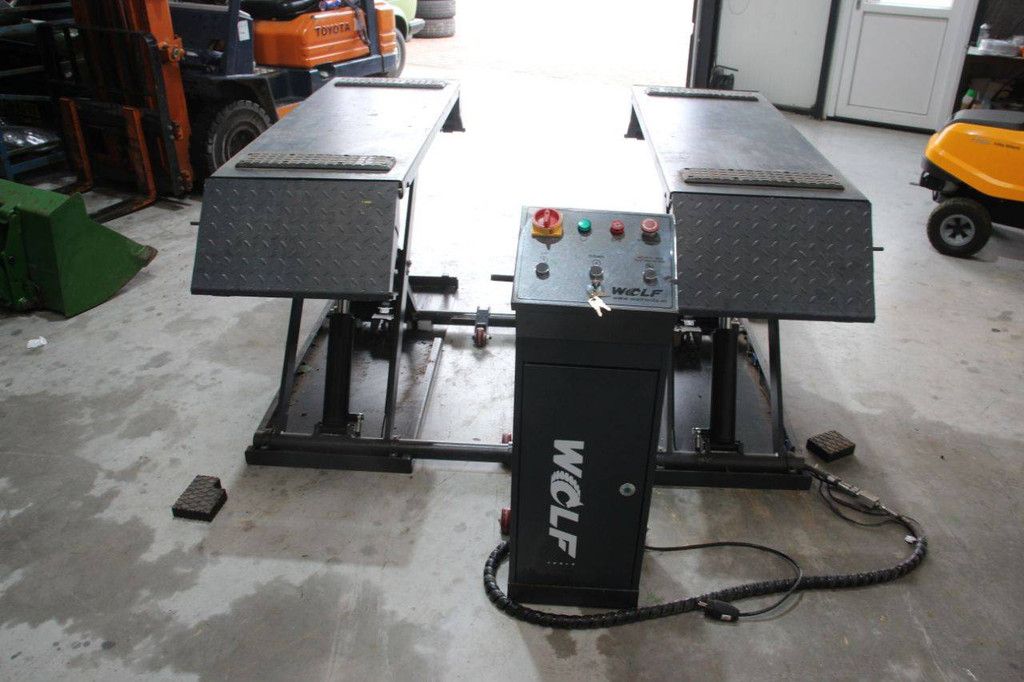 Scherenbühne Wolf WKS30E 3000kg 2023