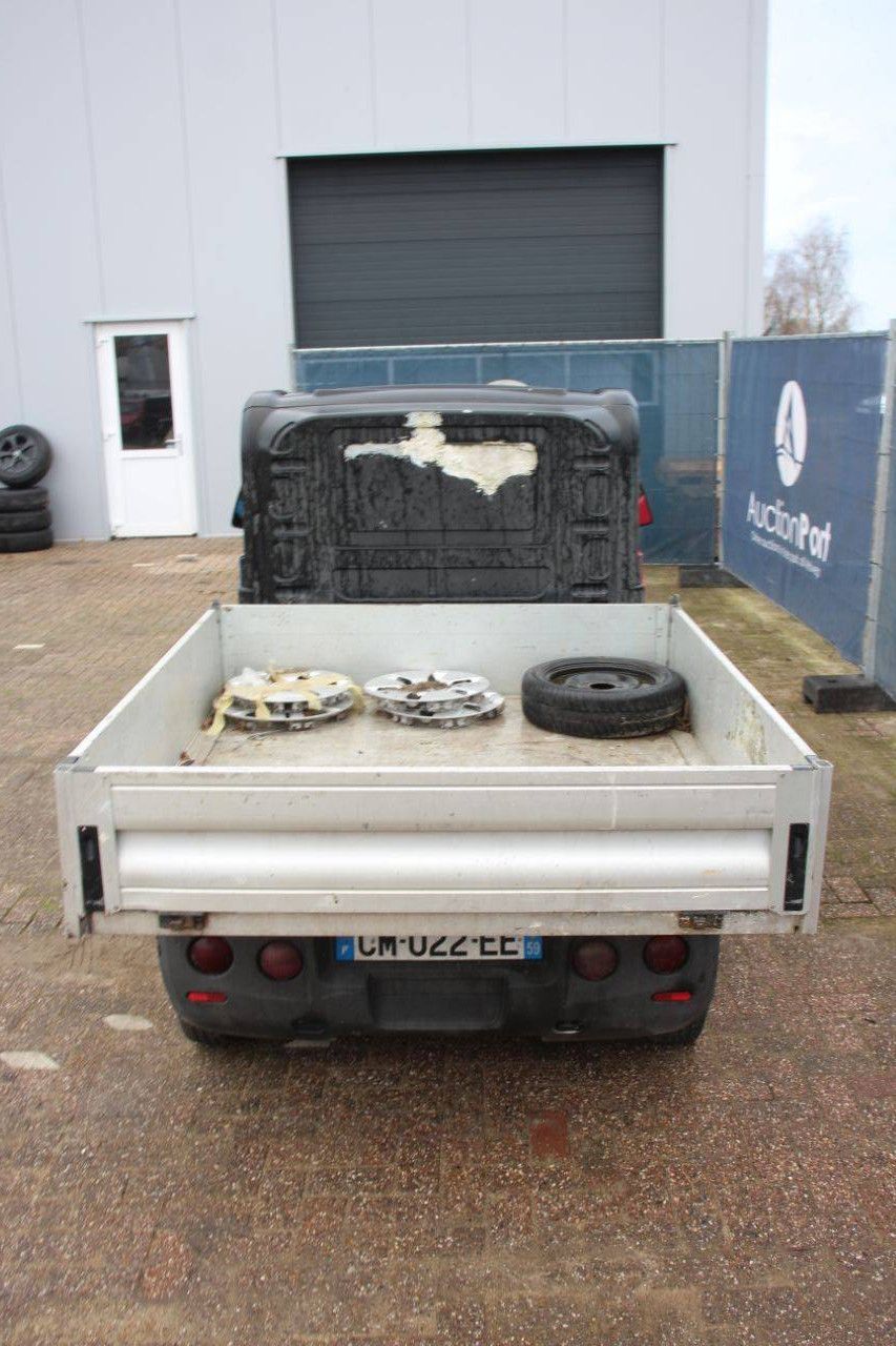 Pick-up with loading platform Ligier Diesel
