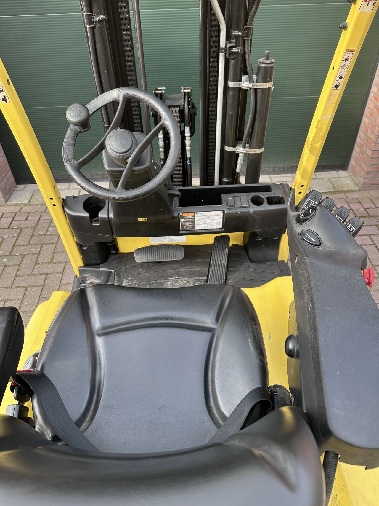 Hyster J2.0XN 2000kg 2017 4400 uur triplo elektrische heftruck