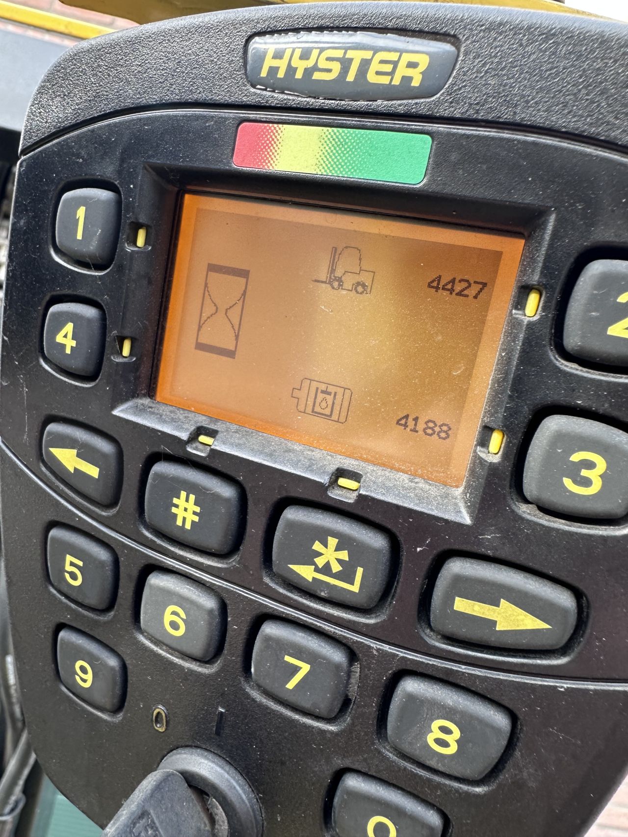 Hyster J2.0XN 2000kg 2017 4400 uur triplo elektrische heftruck