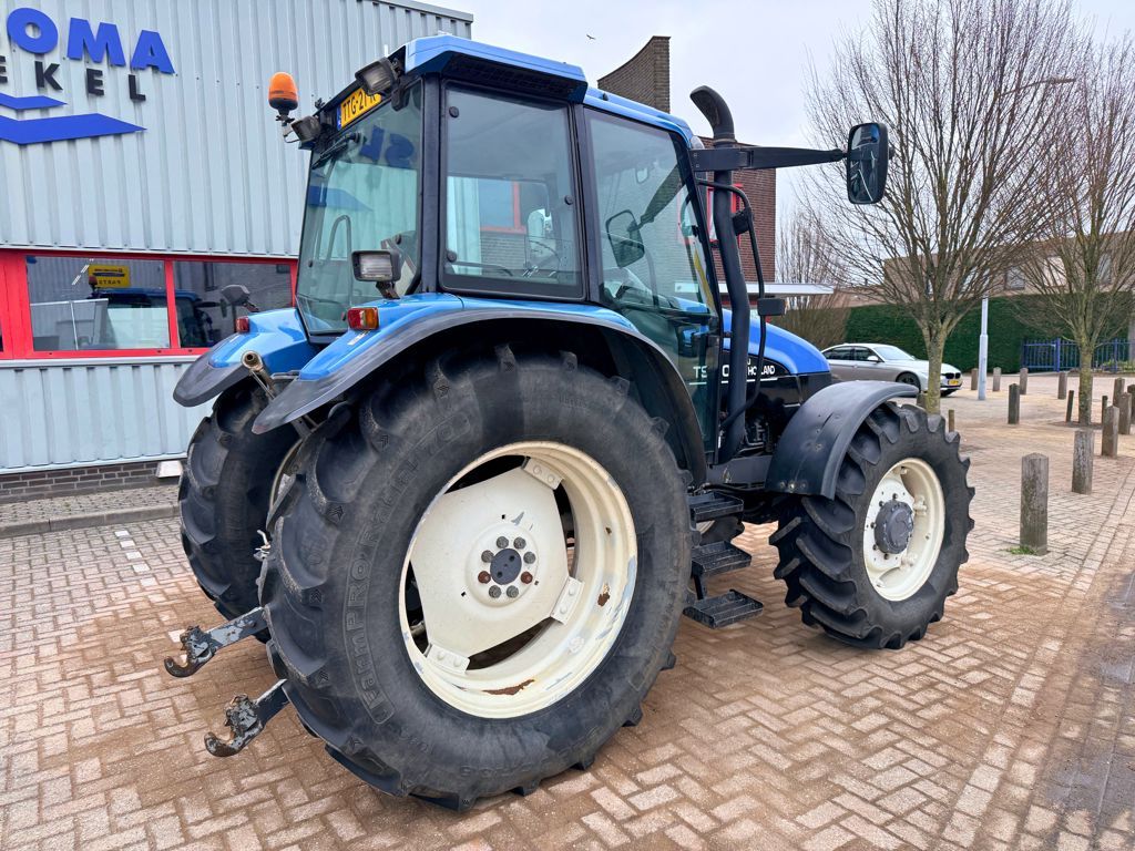 New Holland TS100 4WD