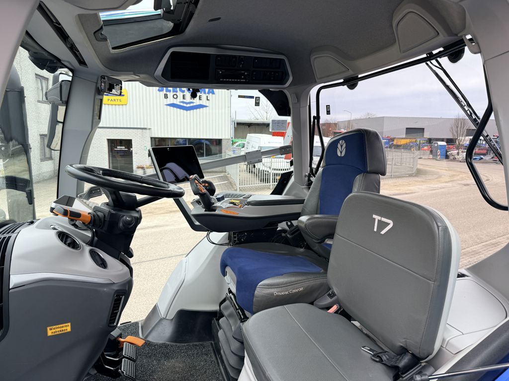 New Holland T7.245 Auto Command New Gen