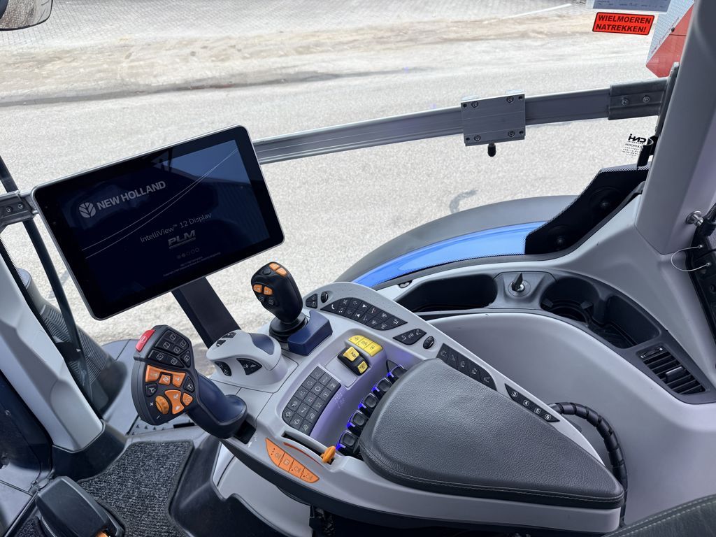 New Holland T7.245 Auto Command New Gen