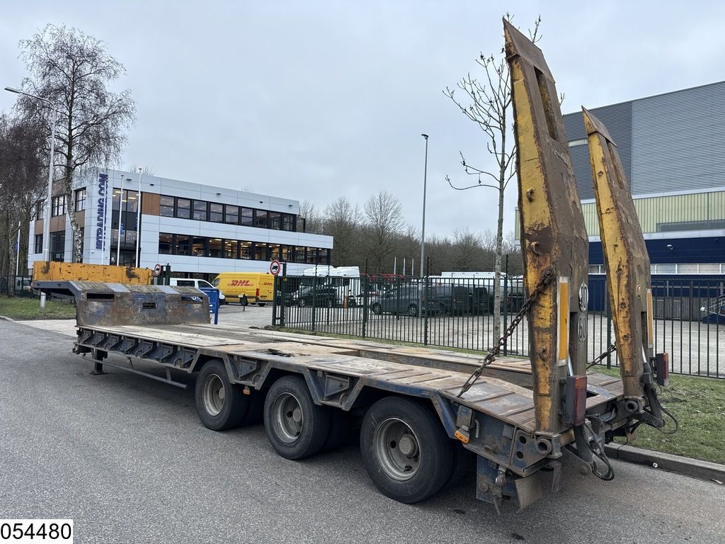 ACTM Lowbed 34000 KG, 250cm+2x22CM, Leaf suspension, Winch