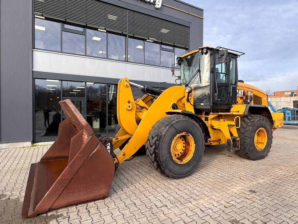 CAT 938M