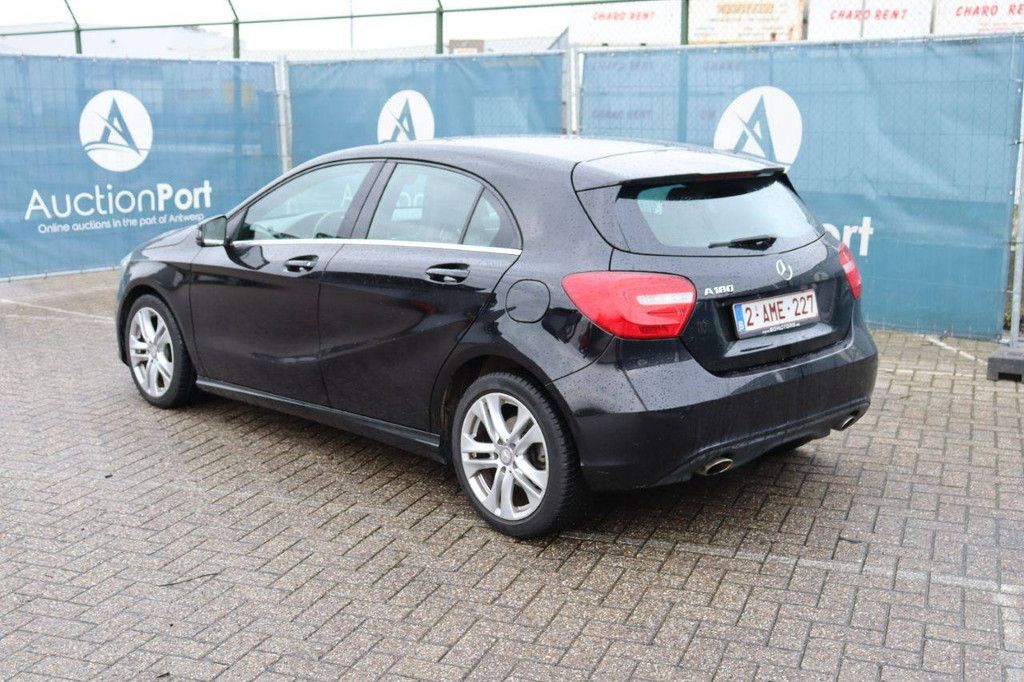 Mercedes-Benz A180 Benziner 2012 (Margin)