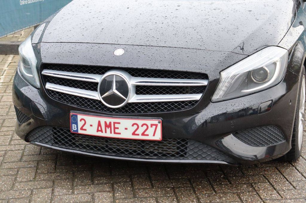 Mercedes-Benz A180 Benziner 2012 (Margin)