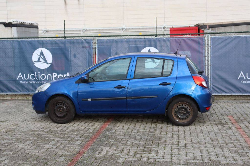 Pkw Renault Clio Diesel 86 PS 2010 (Margin)