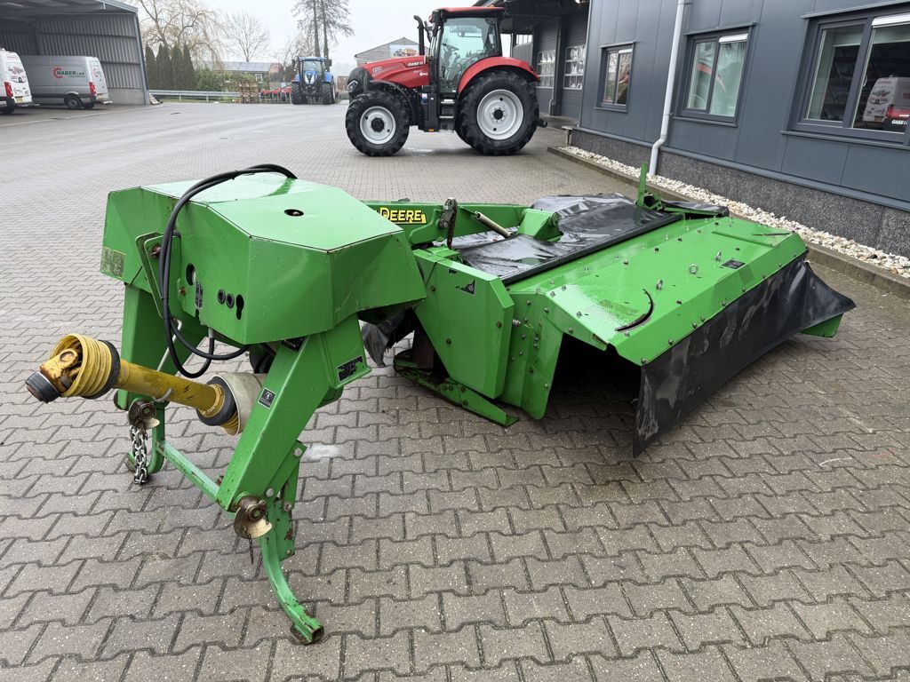 John Deere 328 achtermaaier