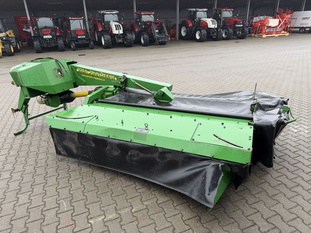 John Deere 328 achtermaaier