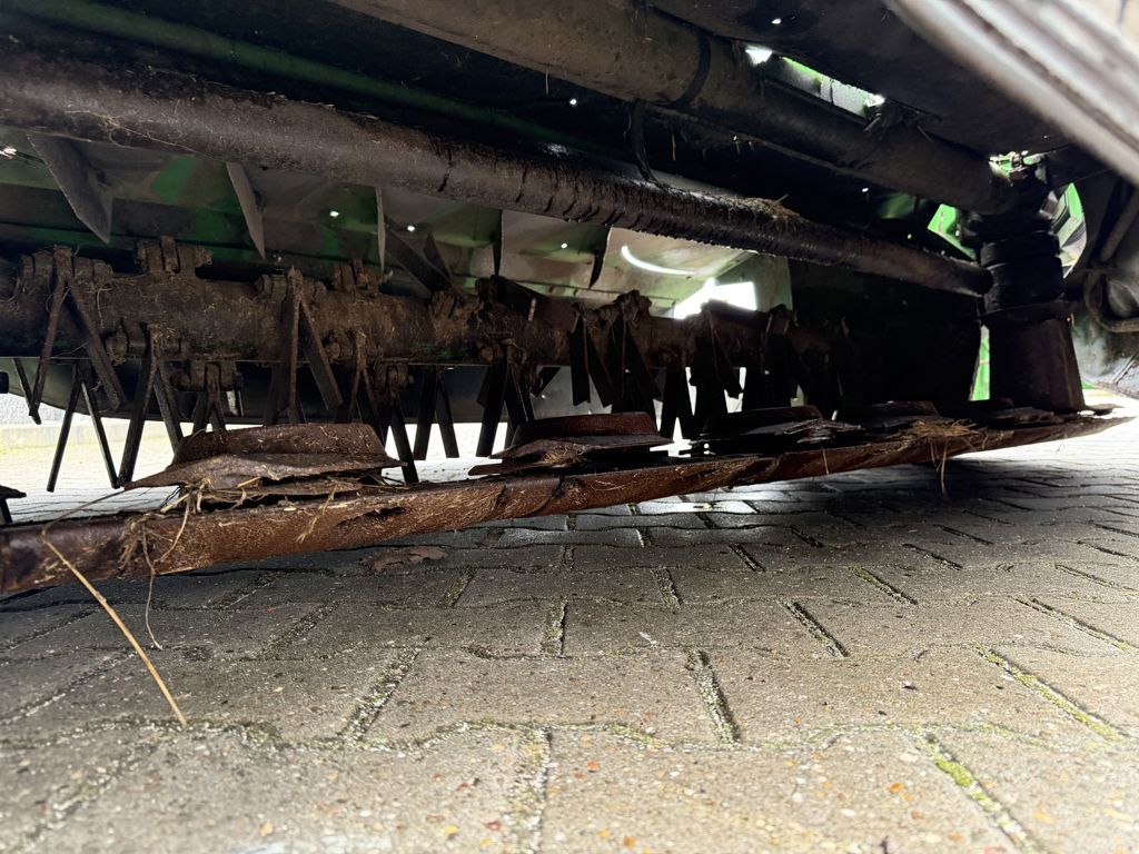 John Deere 328 achtermaaier