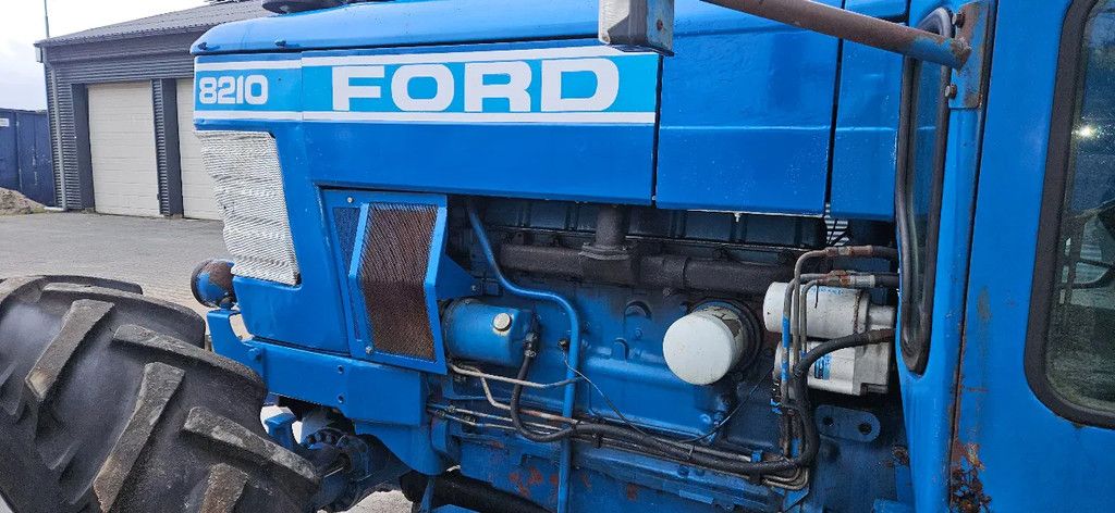 Ford 8210