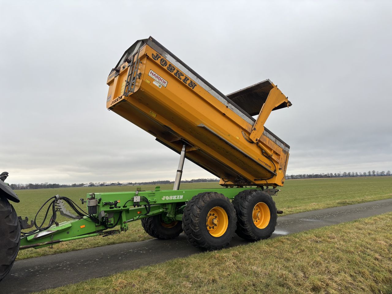 Joskin 22 tons dumper grondkar kipper