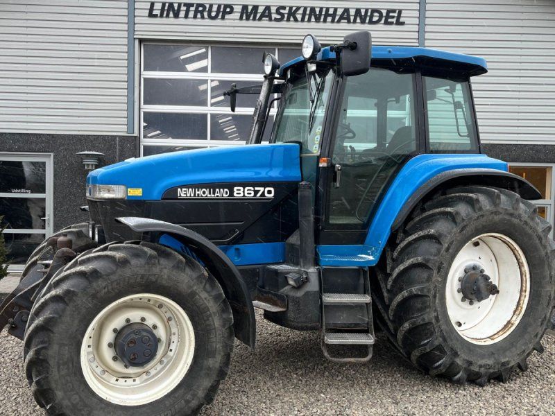 New Holland 8670 SuperSteer og frontlift