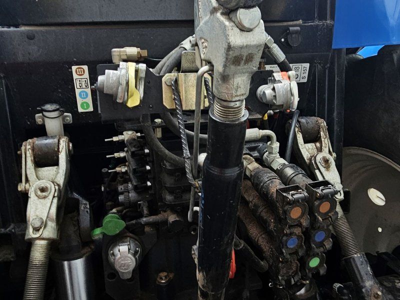 New Holland T6040 Elite