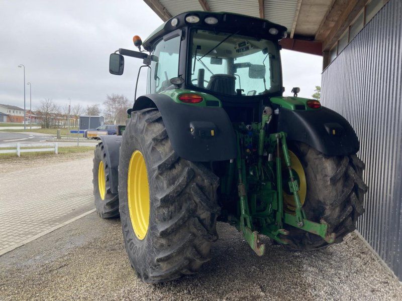 John Deere 6210R