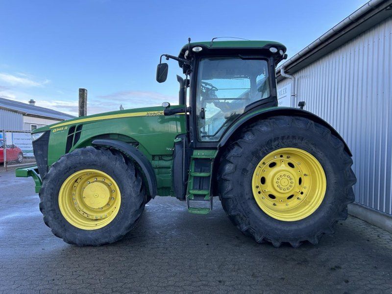 John Deere 8345R