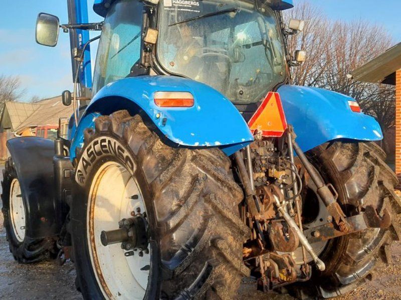 New Holland T7060 Power Shift med ÅLØ Q 76 frontlæsser