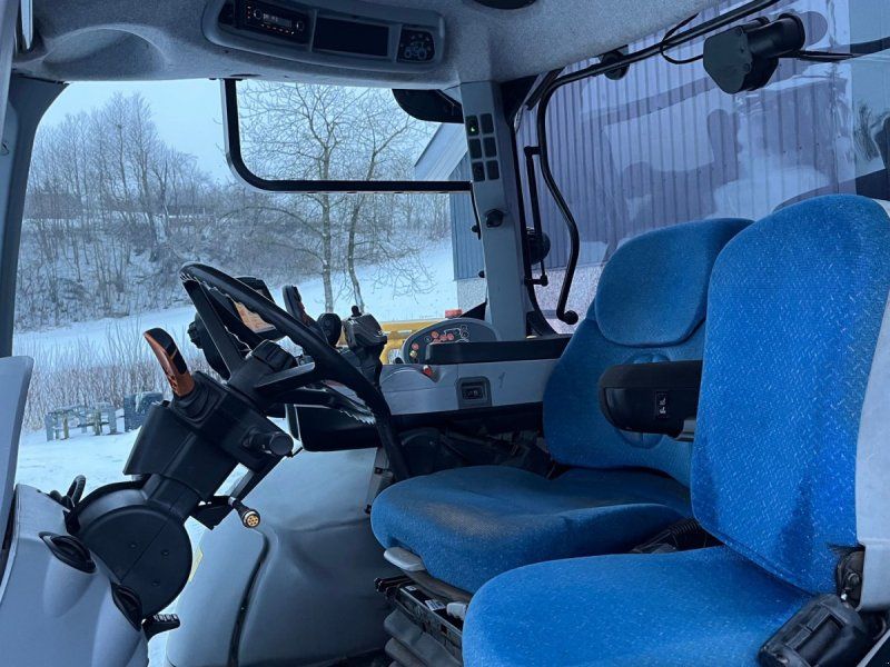 New Holland T7030 AUTOCOMMAND + frontlæsser fra 2018
