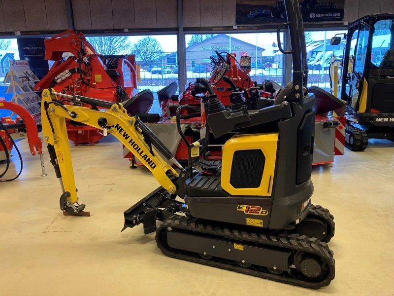 New Holland E12D minigraver
