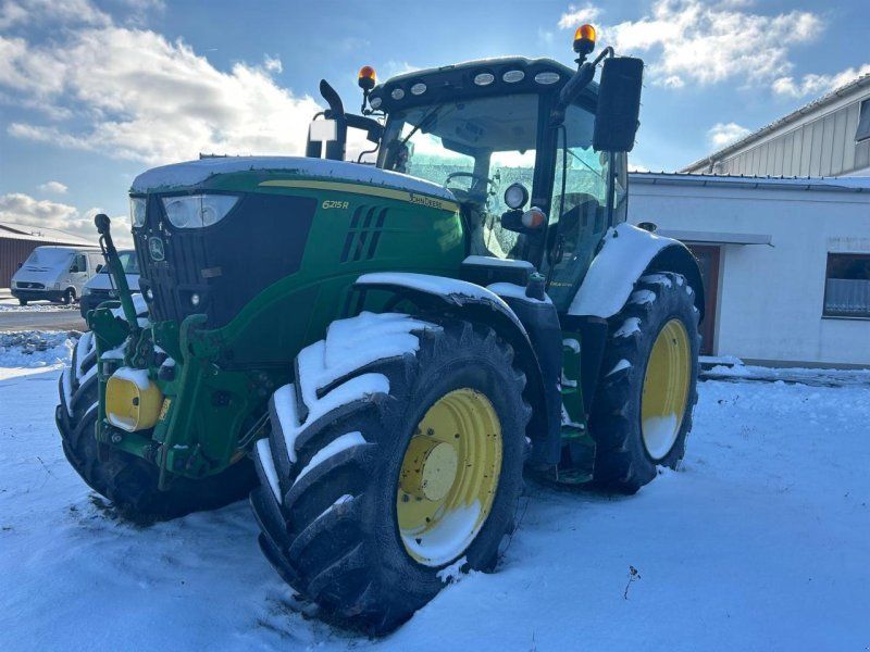 John Deere 6215R