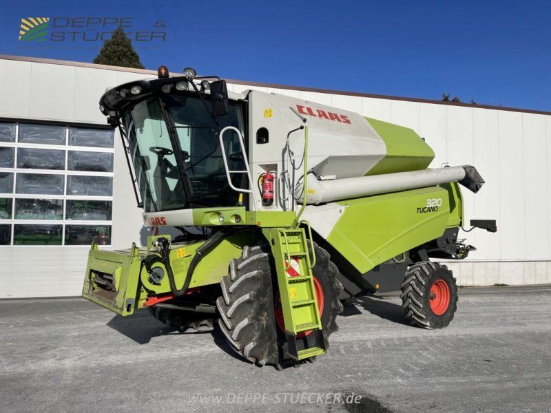 Claas Tucano 320 mit C490