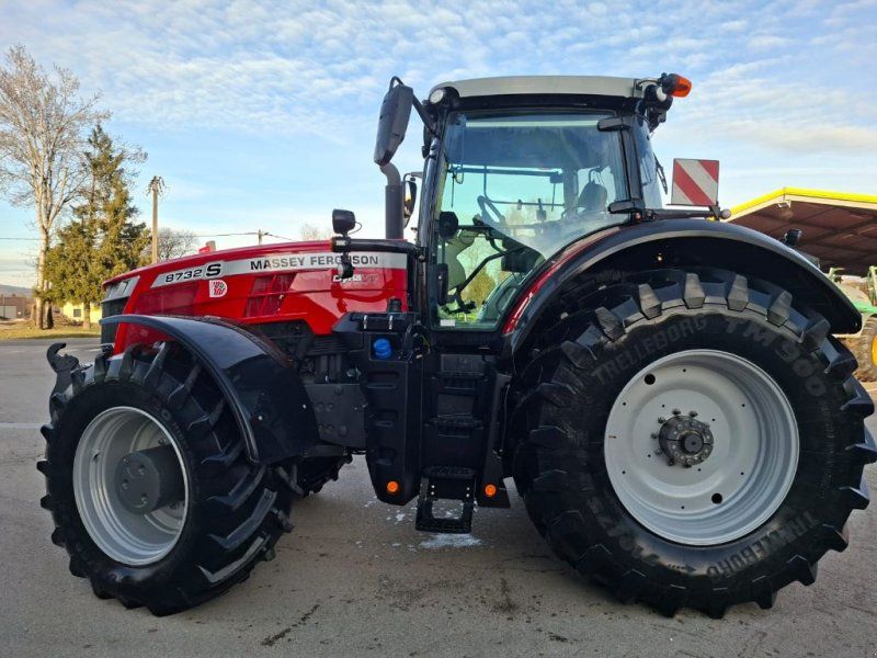 Massey Ferguson 8732S