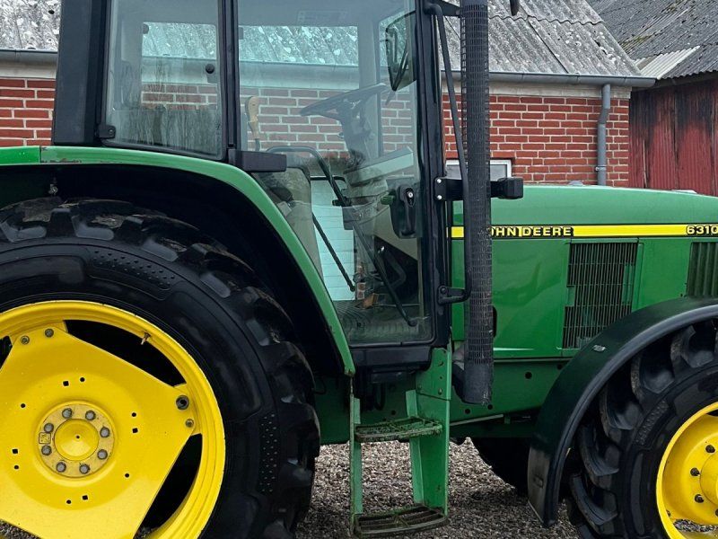 John Deere 6310