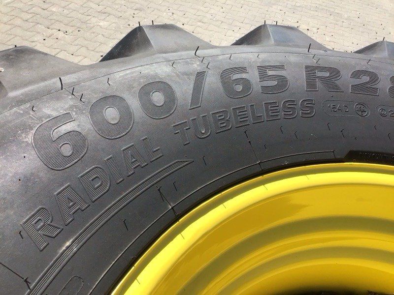Michelin 600/65R28
