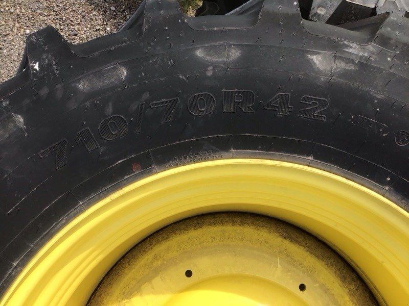 Firestone 710/70R42