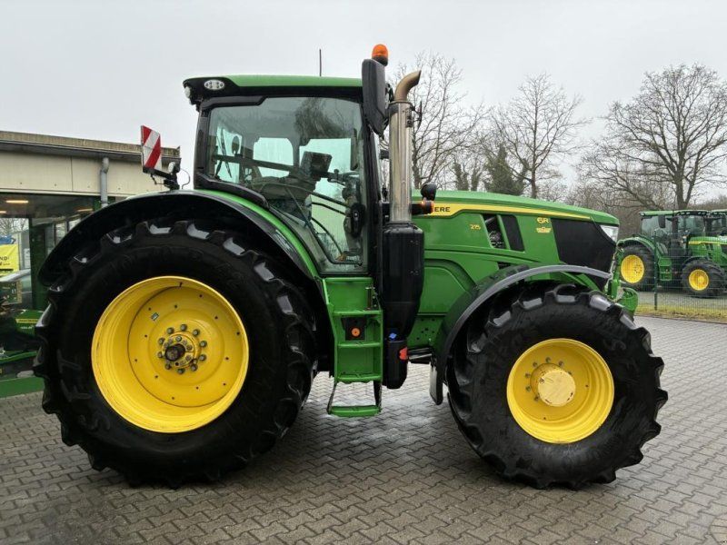 John Deere 6R215
