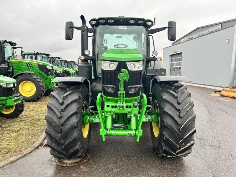 John Deere 6R 215