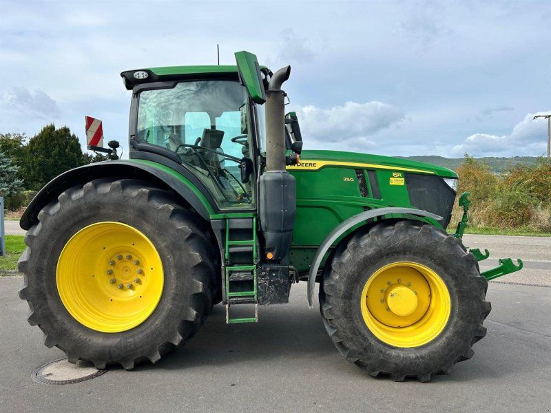 John Deere 6R 250