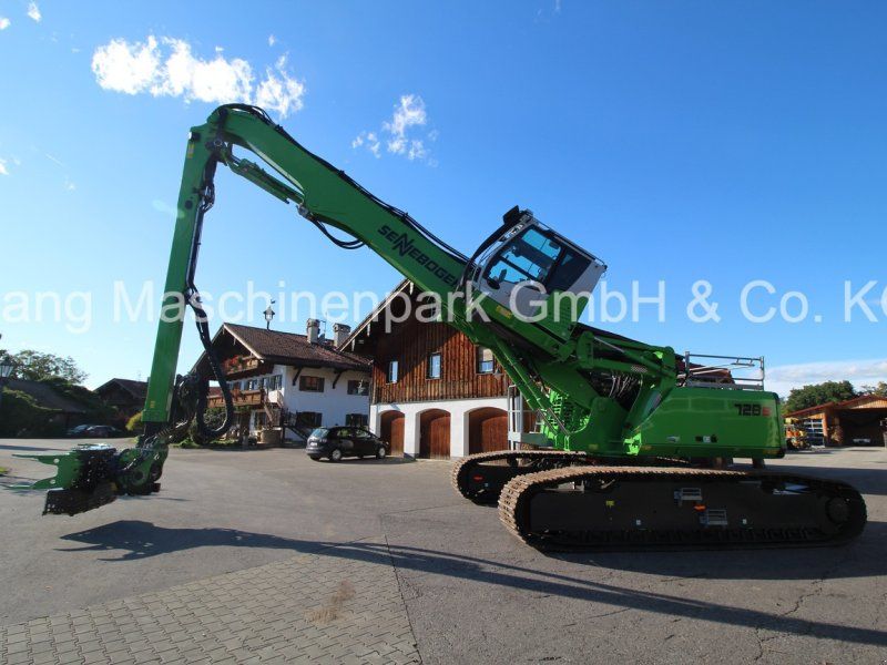 Sennebogen 728E Fällbagger