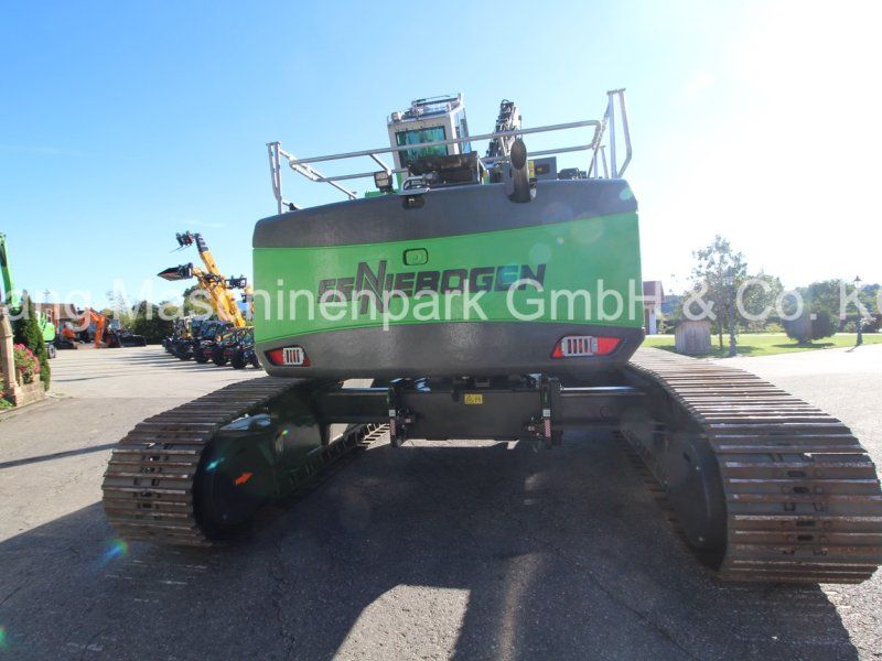 Sennebogen 728E Fällbagger