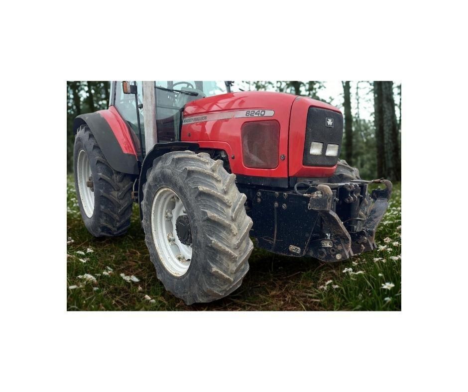 Massey Ferguson 8240