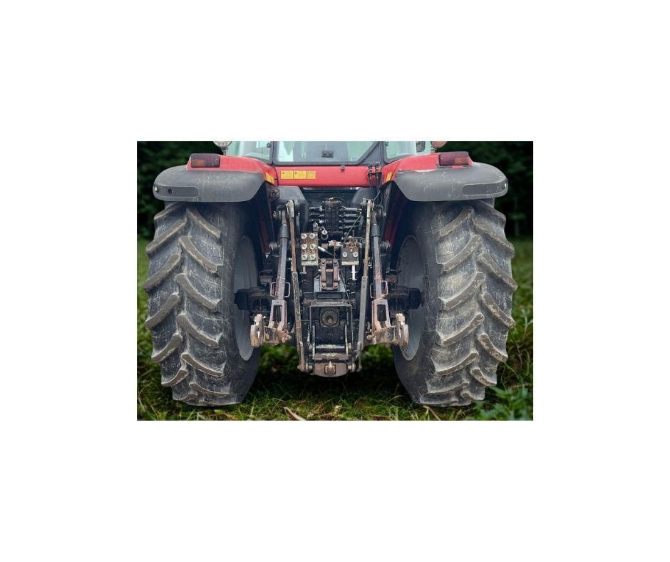 Massey Ferguson 8240