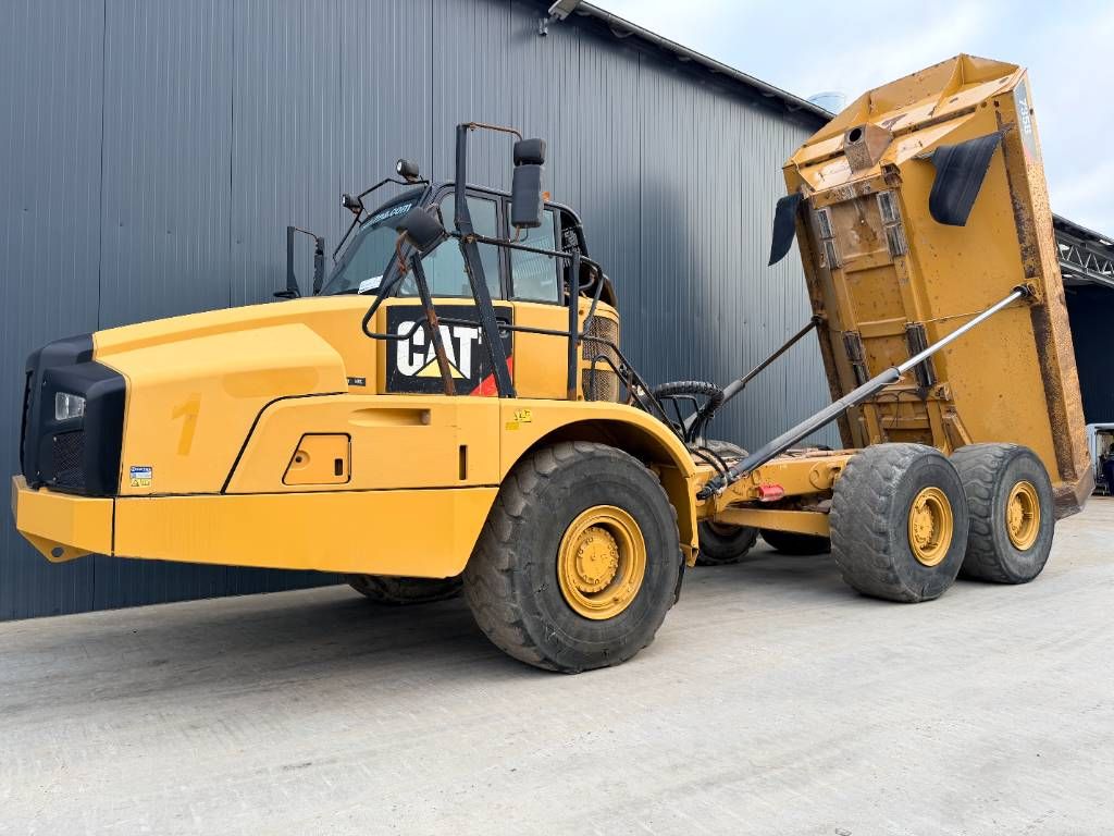 CAT 735B