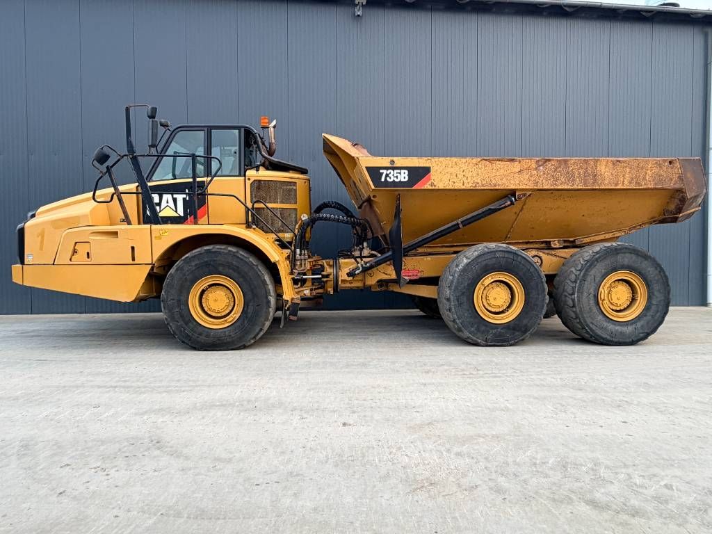 CAT 735B