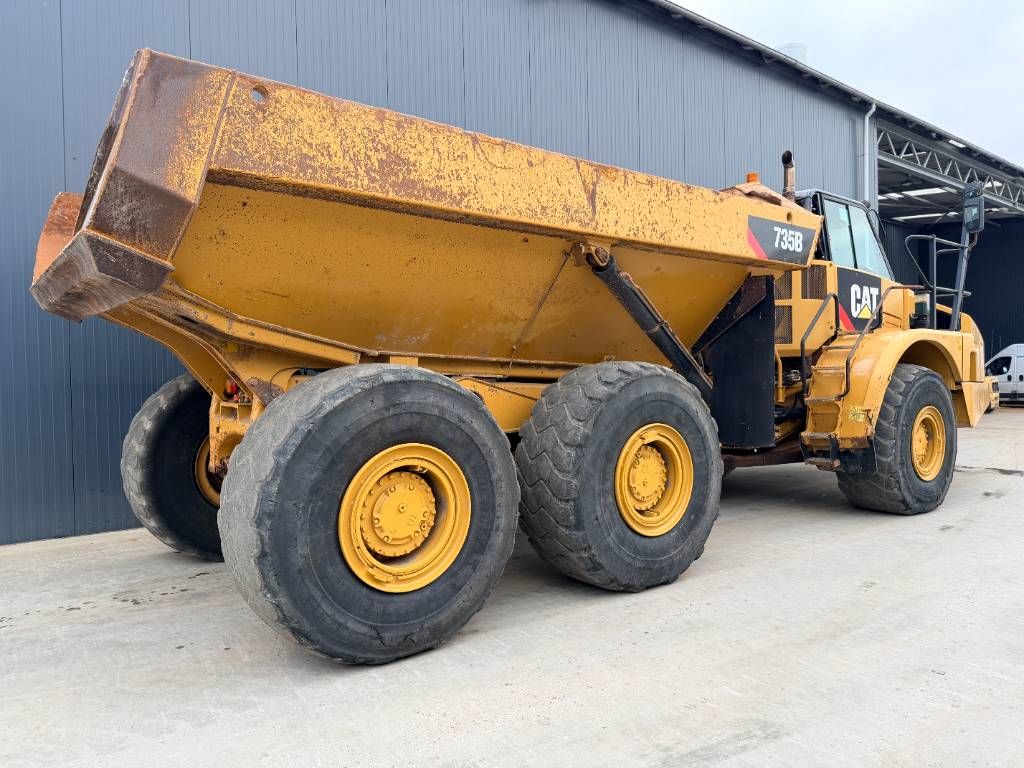 CAT 735B
