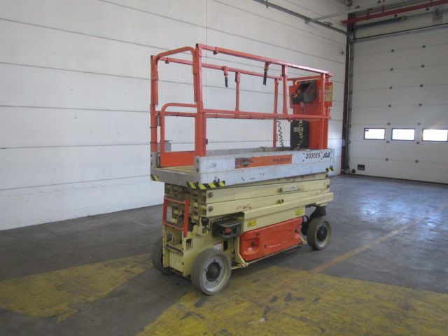 JLG 2030ES