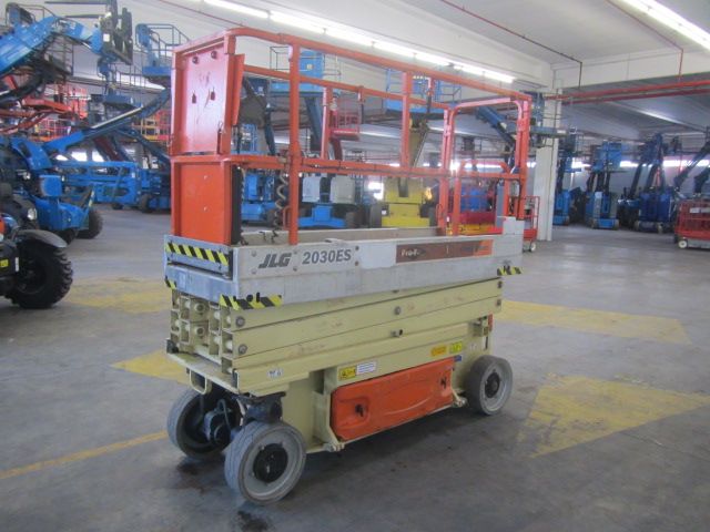 JLG 2030ES