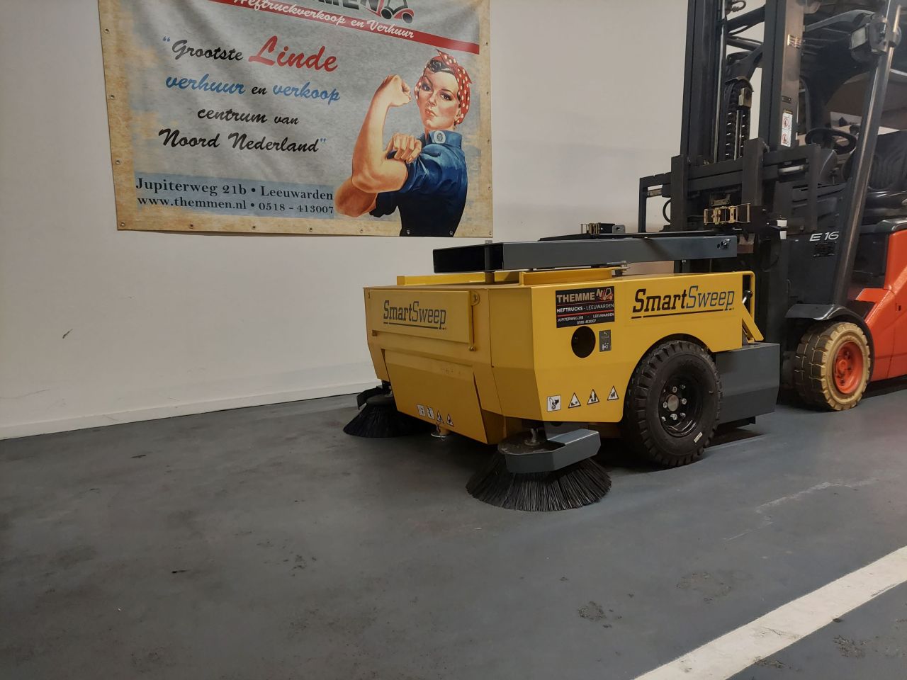 SmartSweep heftruck veegmachine
